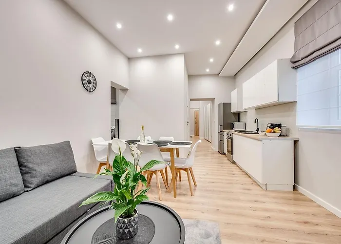 Central Platinum Apartments 29